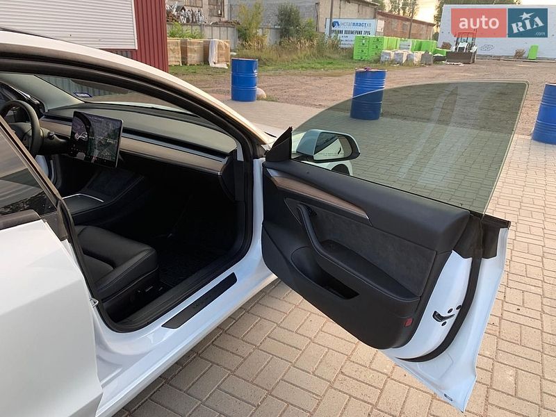 Седан Tesla Model 3 2021 в Коростене фото 17 Седан Tesla Model 3 2021 в Коростене