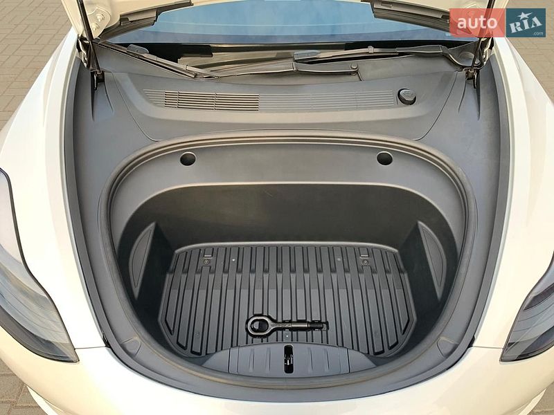 Седан Tesla Model 3 2021 в Коростене фото 30 Седан Tesla Model 3 2021 в Коростене