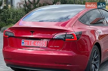 Седан Tesla Model 3 2022 в Луцке