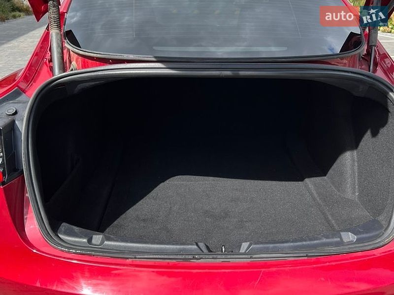 Седан Tesla Model 3 2022 в Луцке