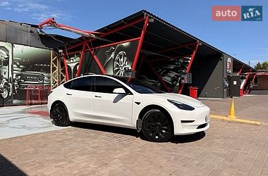 Седан Tesla Model 3 2021 в Кривом Роге