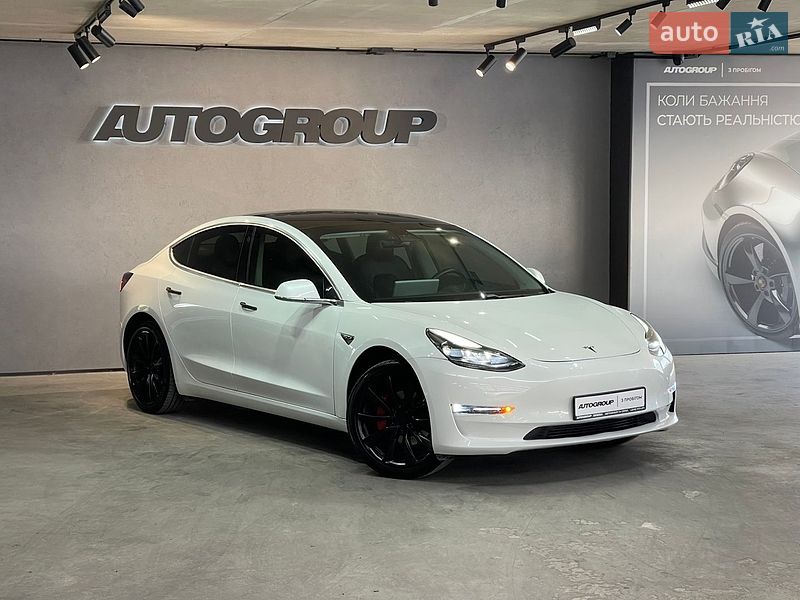 Седан Tesla Model 3 2020 в Одессе
