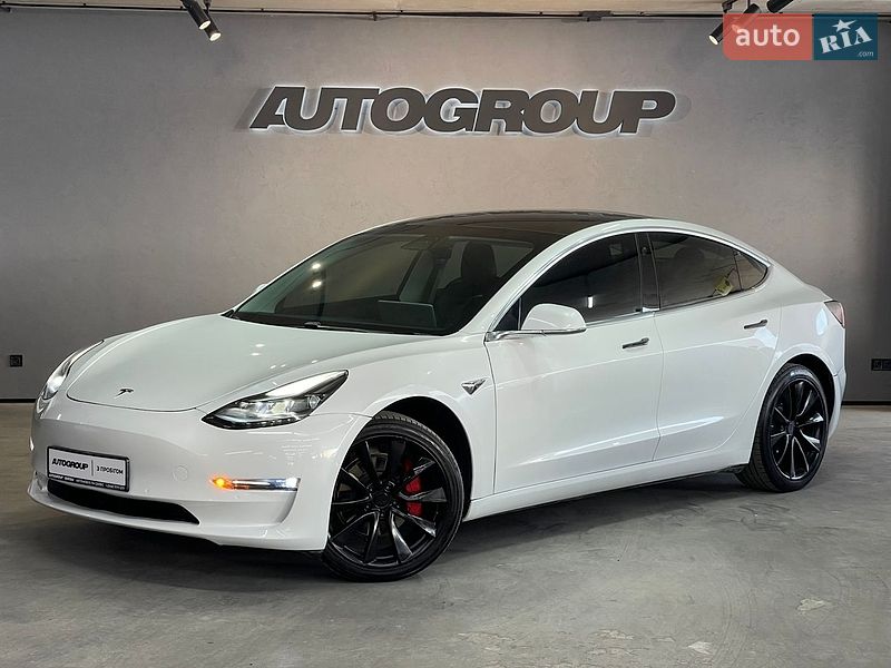 Седан Tesla Model 3 2020 в Одессе