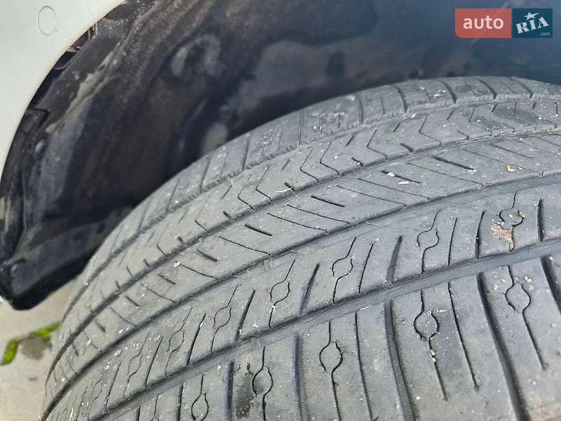 Седан Tesla Model 3 2021 в Киверцах