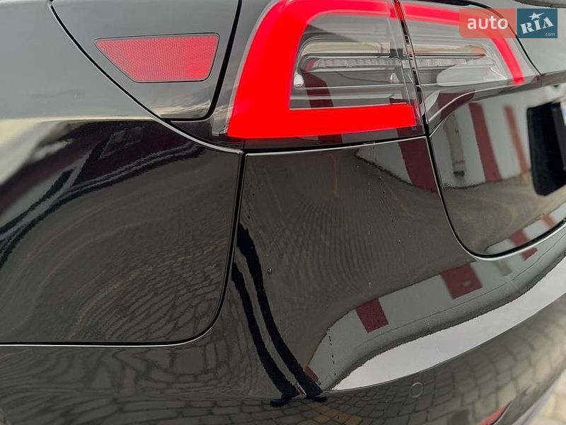 Седан Tesla Model 3 2019 в Києві