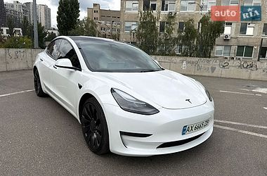 Седан Tesla Model 3 2023 в Києві