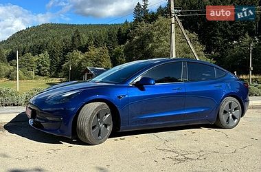 Седан Tesla Model 3 2023 в Сколе