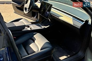Седан Tesla Model 3 2023 в Сколе