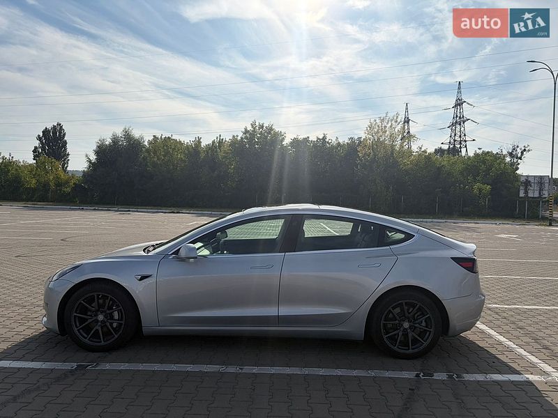 Седан Tesla Model 3 2018 в Черновцах фото 5 Седан Tesla Model 3 2018 в Черновцах