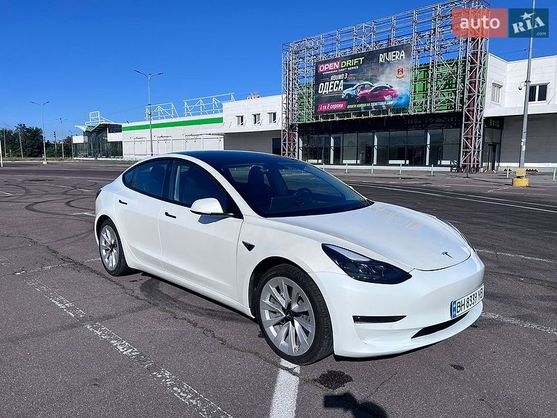 Седан Tesla Model 3 2022 в Одессе Седан Tesla Model 3 2022 в Одессе