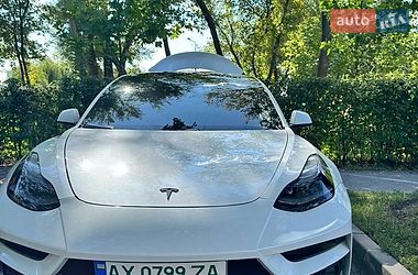 Седан Tesla Model 3 2021 в Киеве