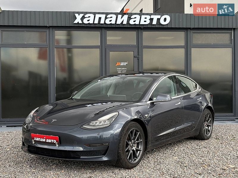 Tesla Model 3 2019