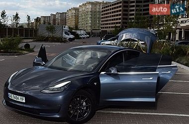 tesla model-3 2019 в Киев от профессионального продавца Ангеліна