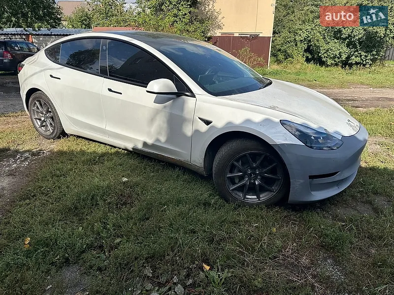 Tesla Model 3 2023