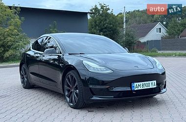 Седан Tesla Model 3 2020 в Житомире