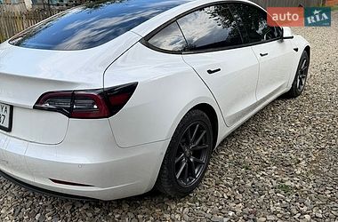 Седан Tesla Model 3 2021 в Чернівцях фото 7 Седан Tesla Model 3 2021 в Чернівцях