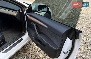 Седан Tesla Model 3 2021 в Чернівцях фото 9 Седан Tesla Model 3 2021 в Чернівцях