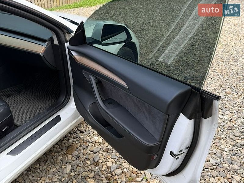 Седан Tesla Model 3 2021 в Чернівцях фото 9 Седан Tesla Model 3 2021 в Чернівцях