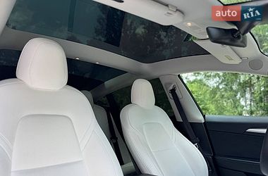 Седан Tesla Model 3 2022 в Львові