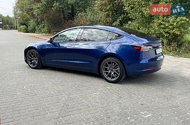 Седан Tesla Model 3 2022 в Львові