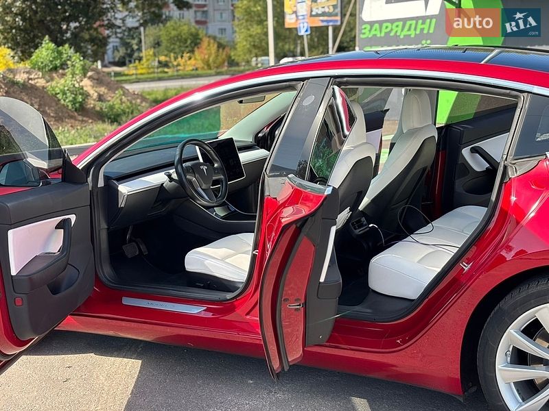 Седан Tesla Model 3 2019 в Нежине