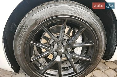 Седан Tesla Model 3 2021 в Івано-Франківську