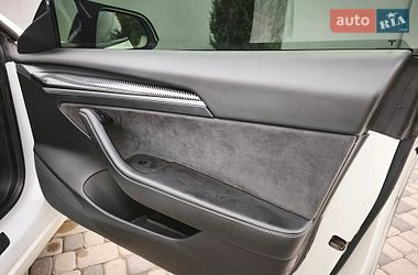 Седан Tesla Model 3 2021 в Івано-Франківську