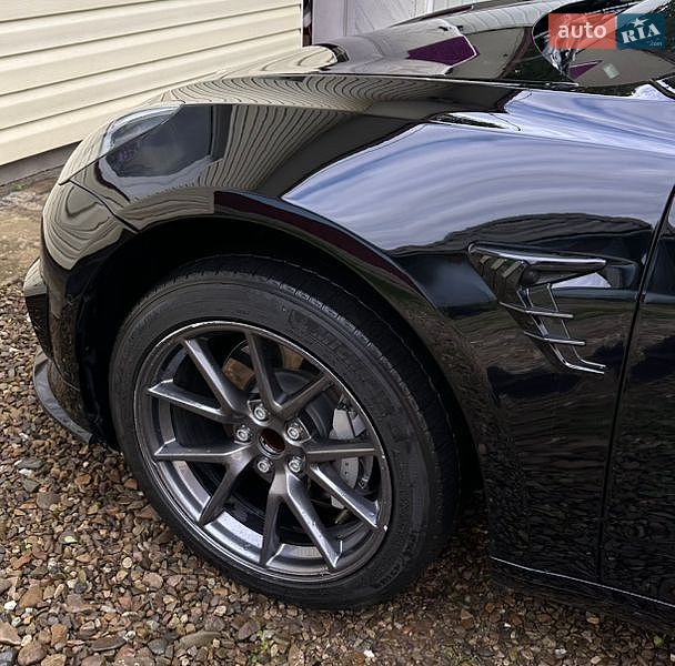 Седан Tesla Model 3 2021 в Косові
