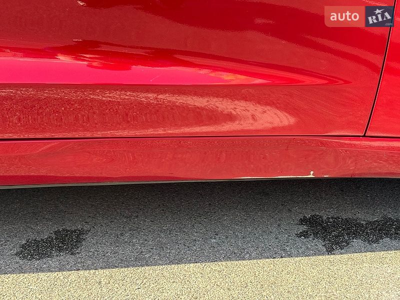 Седан Tesla Model 3 2018 в Киеве