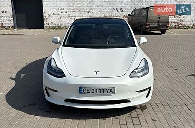 tesla model-3 2019 в Чернівці від професійного продавця Роман