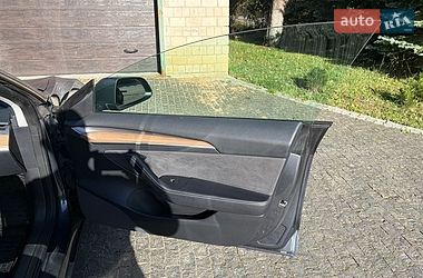 Седан Tesla Model 3 2022 в Бориславе
