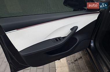 Седан Tesla Model 3 2025 в Кропивницькому