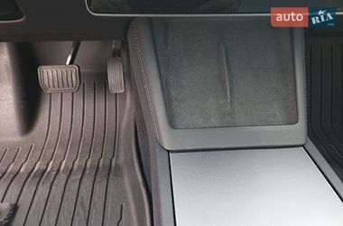 Седан Tesla Model 3 2025 в Кропивницькому