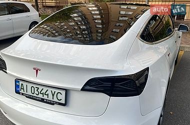 Седан Tesla Model 3 2020 в Києві