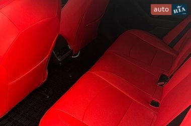 Седан Tesla Model 3 2020 в Києві