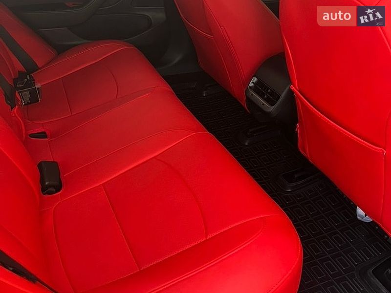 Седан Tesla Model 3 2020 в Києві