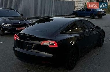 Седан Tesla Model 3 2021 в Львові