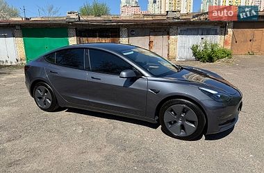 Седан Tesla Model 3 2022 в Києві