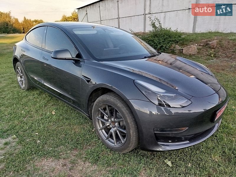 Седан Tesla Model 3 2023 в Александрие