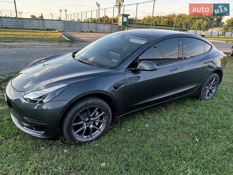 Седан Tesla Model 3 2023 в Александрие