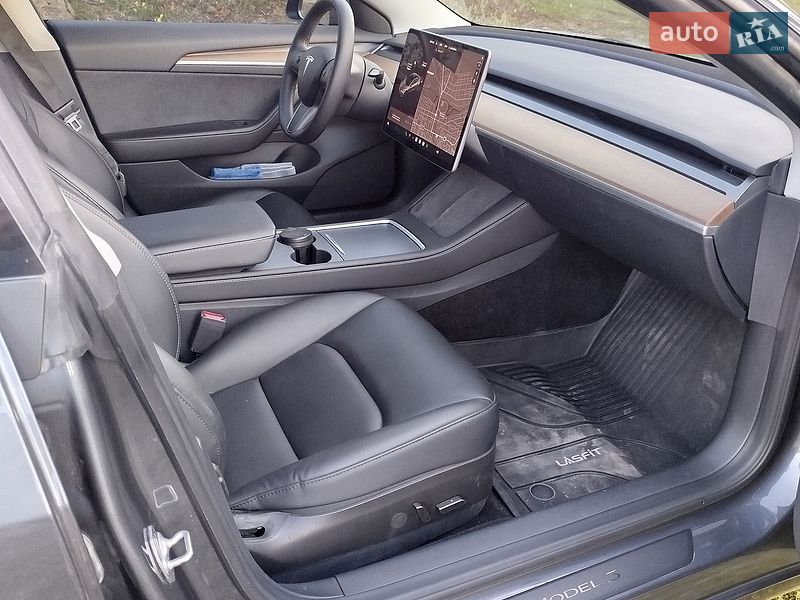 Седан Tesla Model 3 2023 в Александрие