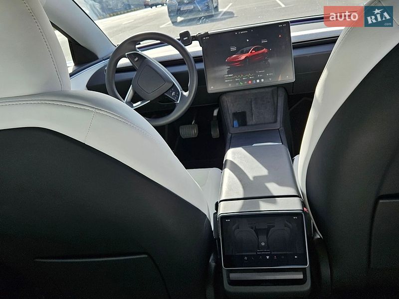 Седан Tesla Model 3 2024 в Києві
