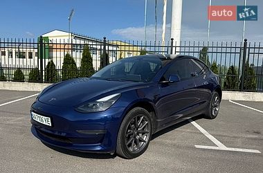 Седан Tesla Model 3 2023 в Києві