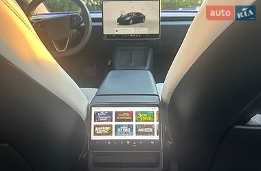 Седан Tesla Model 3 2024 в Запоріжжі