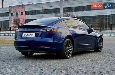 Седан Tesla Model 3 2023 в Дніпрі