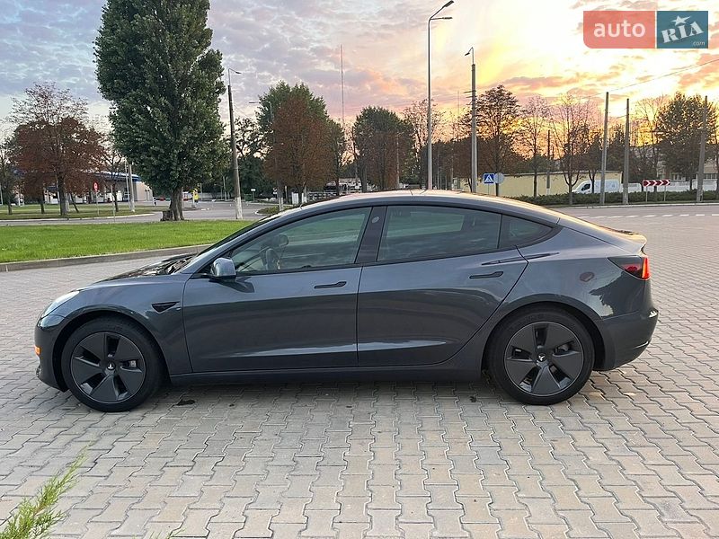 Седан Tesla Model 3 2020 в Кременчуге