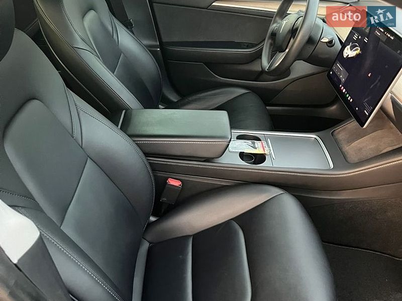Седан Tesla Model 3 2020 в Кременчуге