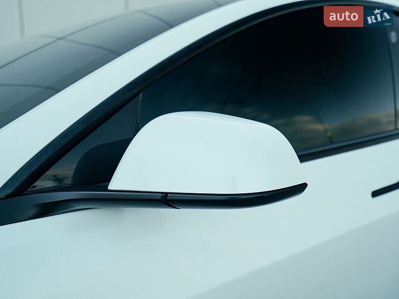Седан Tesla Model 3 2021 в Харькове