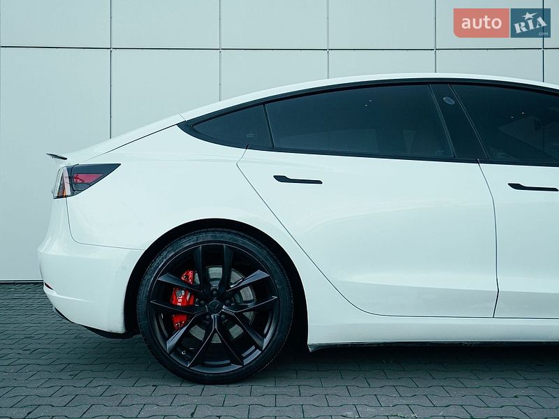 Седан Tesla Model 3 2021 в Харькове