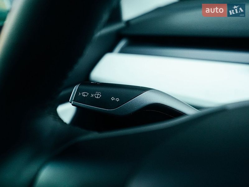Седан Tesla Model 3 2021 в Харькове